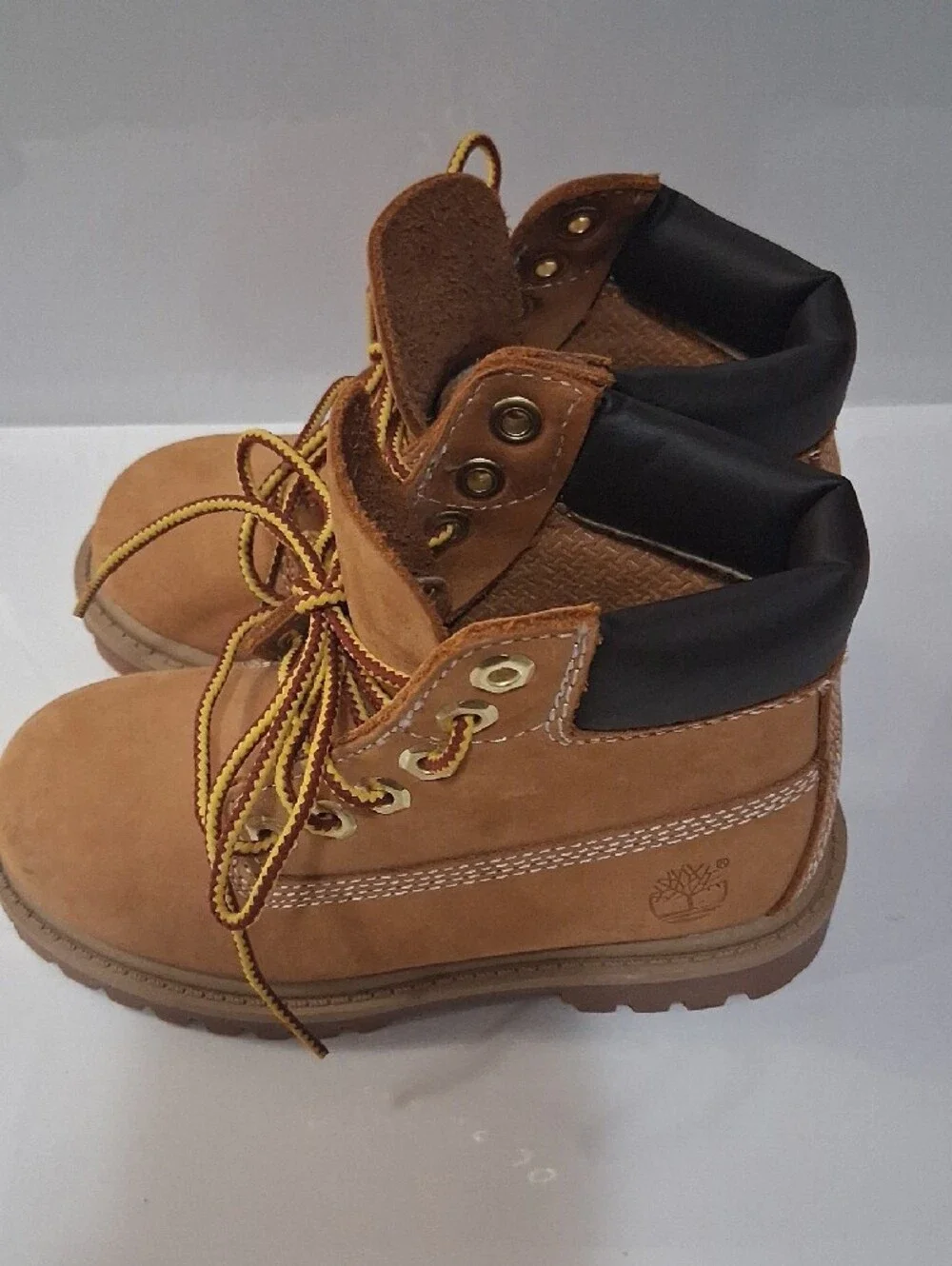 Pre-owned Timberland Kids Tan/Brown Lace-Up Suede Boots